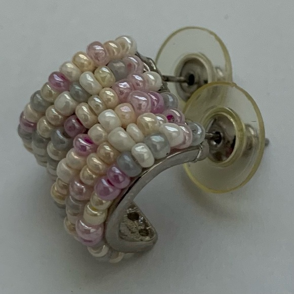 Vintage 1950s Tonal Pastel Colors Faux Pearls 3/4 Hoop Circle Pierced Earrings - Picture 10 of 11